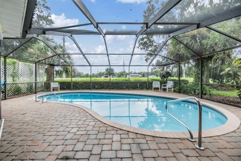 Villa ou maison à vendre à Zephyrhills, Floride: 3 chambres, 156.08 m2 № 1350480 - photo 7