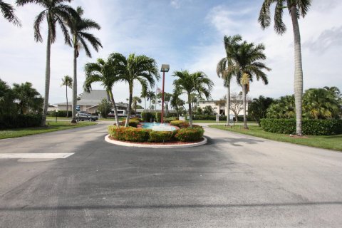 Copropriété à vendre à Lake Worth, Floride: 2 chambres, 100.33 m2 № 952150 - photo 2