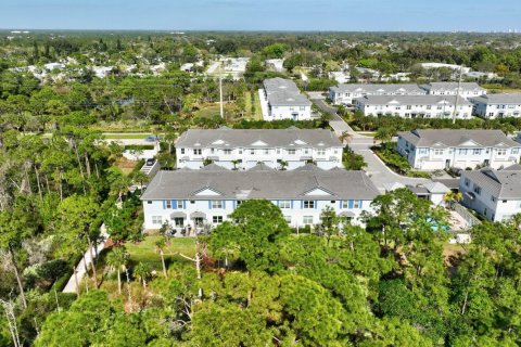 Adosado en venta en Stuart, Florida, 3 dormitorios, 187.38 m2 № 1159635 - foto 2