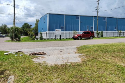 Propiedad comercial en alquiler en Tampa, Florida, 84.54 m2 № 1261216 - foto 11