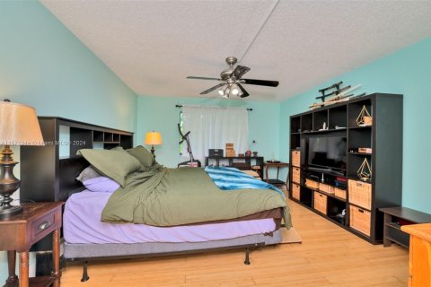 Купить кондоминиум в Уэстон, Флорида 2 спальни, 114.36м2, № 1128435 - фото 17