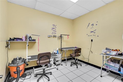 Immobilier commercial à vendre à Hialeah, Floride № 1158974 - photo 6