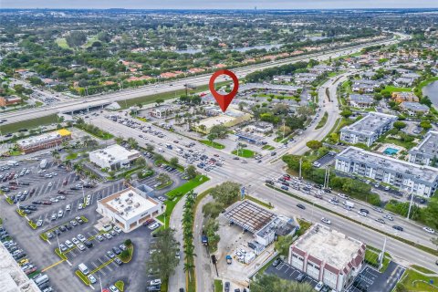 Commercial property in Hialeah, Florida № 1158974 - photo 2