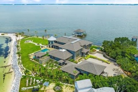 Villa ou maison à vendre à Gulf Breeze, Floride: 6 chambres, 1097.27 m2 № 1317527 - photo 1