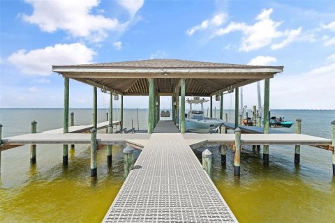 Villa ou maison à vendre à Gulf Breeze, Floride: 6 chambres, 1097.27 m2 № 1317527 - photo 6