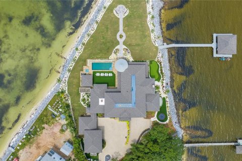 Villa ou maison à vendre à Gulf Breeze, Floride: 6 chambres, 1097.27 m2 № 1317527 - photo 2