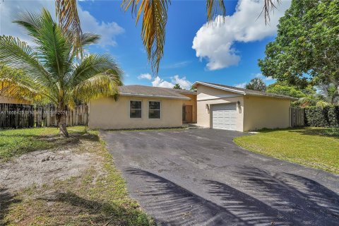 Casa en venta en Deerfield Beach, Florida, 3 dormitorios, 138.7 m2 № 1380281 - foto 1