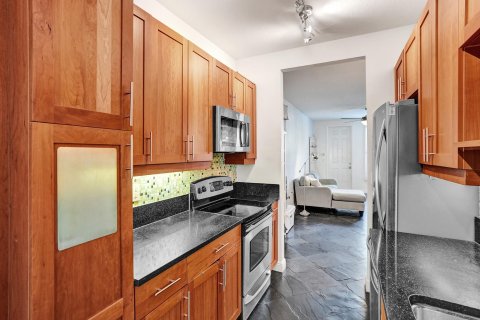 Condo in Fort Lauderdale, Florida, 1 bedroom  № 1136579 - photo 14