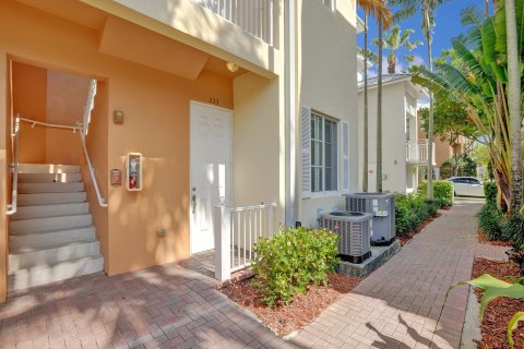 Condominio en venta en Fort Lauderdale, Florida, 1 dormitorio, 70.79 m2 № 1136579 - foto 8