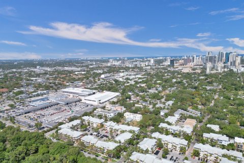 Condo in Fort Lauderdale, Florida, 1 bedroom  № 1136579 - photo 1