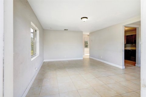 House in West Park, Florida 2 bedrooms, 74.32 sq.m. № 1151408 - photo 15