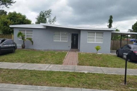 House in West Park, Florida 3 bedrooms, 93.65 sq.m. № 1151358 - photo 1