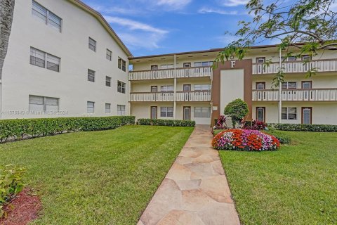 Copropriété à vendre à Boca Raton, Floride: 2 chambres, 78.04 m2 № 1151318 - photo 1