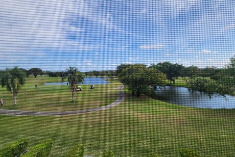 Condo in Pembroke Pines, Florida, 1 bedroom  № 1081466 - photo 2