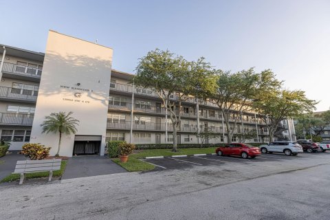 Condo in Pembroke Pines, Florida, 1 bedroom  № 1081466 - photo 22