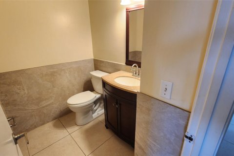 Condo in Pembroke Pines, Florida, 1 bedroom  № 1081466 - photo 10