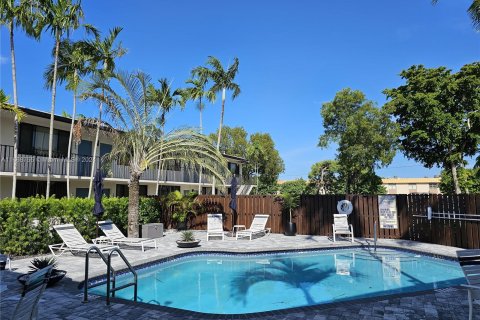 Condominio en venta en Wilton Manors, Florida, 1 dormitorio, 63.64 m2 № 1385789 - foto 17