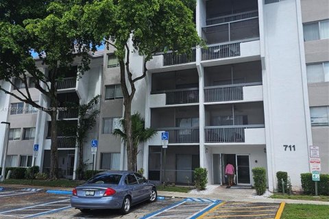 Condo in Plantation, Florida, 3 bedrooms  № 1386220 - photo 1