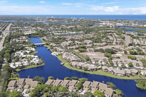 Condo in Jupiter, Florida, 3 bedrooms  № 1186279 - photo 12