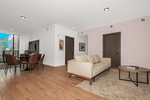 Condo in Miami, Florida, 3 bedrooms  № 1221863 - photo 4