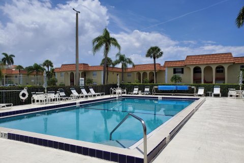Townhouse in Jupiter, Florida 2 bedrooms, 118.36 sq.m. № 940920 - photo 13