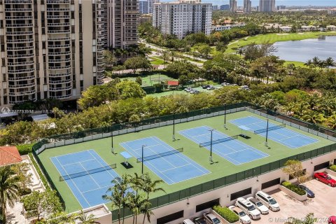 Condominio en venta en Aventura, Florida, 2 dormitorios, 276.2 m2 № 1176348 - foto 7