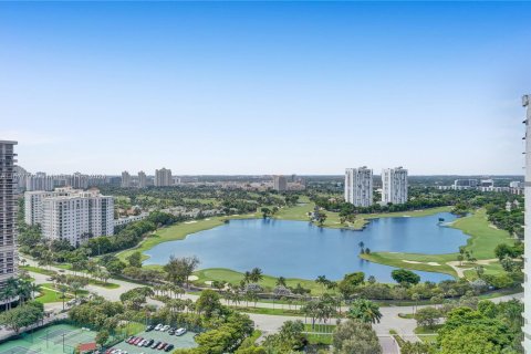 Condominio en venta en Aventura, Florida, 2 dormitorios, 276.2 m2 № 1176348 - foto 13