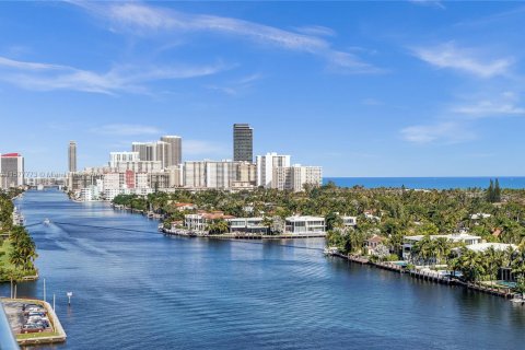 Condo in Aventura, Florida, 2 bedrooms  № 1176348 - photo 4