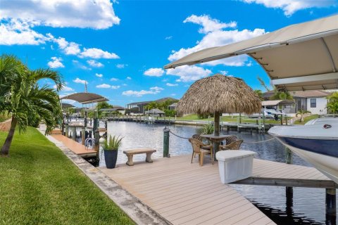 Casa en venta en Cape Coral, Florida, 3 dormitorios, 183.95 m2 № 1322636 - foto 26