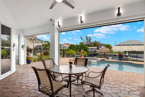 Casa en venta en Cape Coral, Florida, 3 dormitorios, 183.95 m2 № 1322636 - foto 23