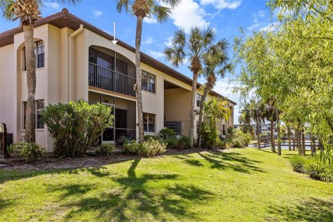 Condo in Punta Gorda, Florida, 2 bedrooms  № 1107816 - photo 18