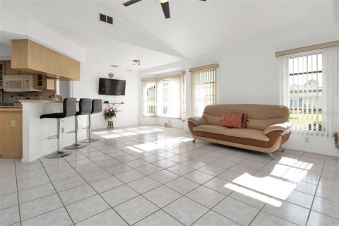 Casa en venta en Port Charlotte, Florida, 4 dormitorios, 211.35 m2 № 220505 - foto 27