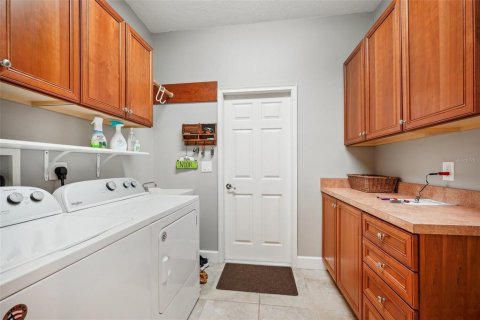 Casa en venta en Orlando, Florida, 5 dormitorios, 345.69 m2 № 1382384 - foto 23