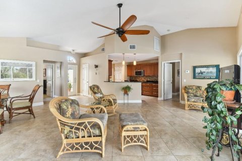 Villa ou maison à vendre à Punta Gorda, Floride: 2 chambres, 116.13 m2 № 1107764 - photo 7