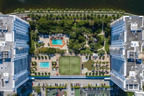 Condominio en venta en Aventura, Florida, 2 dormitorios, 157.28 m2 № 665419 - foto 21