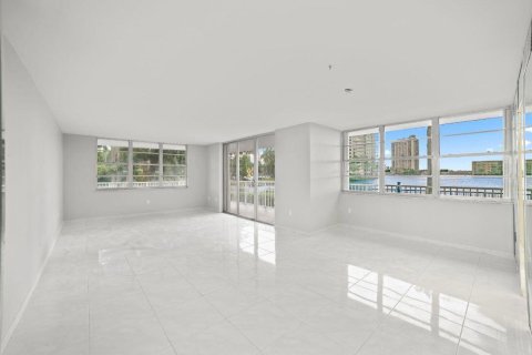 Copropriété à vendre à Aventura, Floride: 2 chambres, 157.28 m2 № 665419 - photo 8