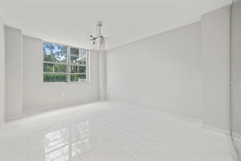 Copropriété à vendre à Aventura, Floride: 2 chambres, 157.28 m2 № 665419 - photo 3