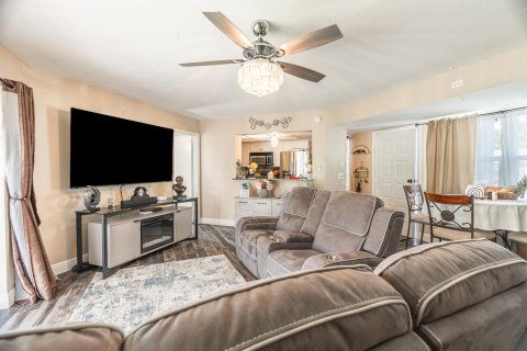 Condo in Stuart, Florida, 2 bedrooms  № 1186515 - photo 26