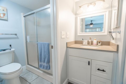 Condo in Stuart, Florida, 2 bedrooms  № 1186515 - photo 9