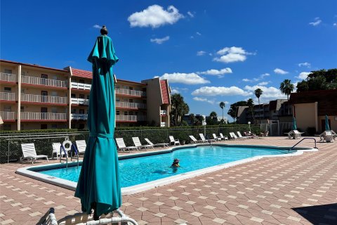 Condominio en venta en Margate, Florida, 2 dormitorios, 85.47 m2 № 1217169 - foto 8