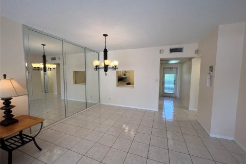 Condominio en venta en Margate, Florida, 2 dormitorios, 85.47 m2 № 1217169 - foto 17