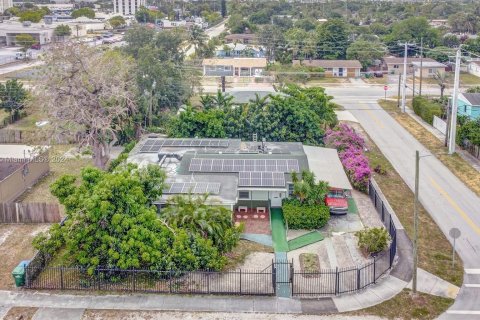 Villa ou maison à vendre à Miami Gardens, Floride: 4 chambres, 244.15 m2 № 1224109 - photo 25