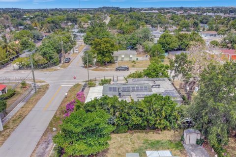 Villa ou maison à vendre à Miami Gardens, Floride: 4 chambres, 244.15 m2 № 1224109 - photo 23