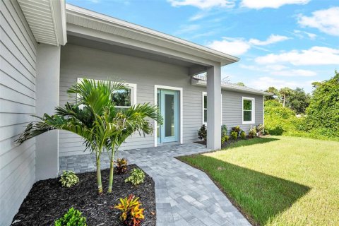 Villa ou maison à vendre à Port Charlotte, Floride: 4 chambres, 225.38 m2 № 1340661 - photo 3