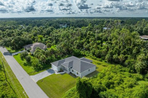 Villa ou maison à vendre à Port Charlotte, Floride: 4 chambres, 225.38 m2 № 1340661 - photo 25