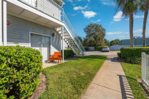 Condo in Tampa, Florida, 2 bedrooms  № 1421241 - photo 27