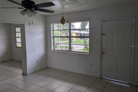 House in North Port, Florida 4 bedrooms, 169.08 sq.m. № 1392996 - photo 3