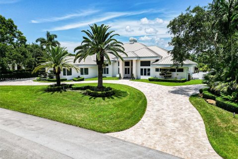 Villa ou maison à vendre à Weston, Floride: 5 chambres, 616.5 m2 № 1324586 - photo 3