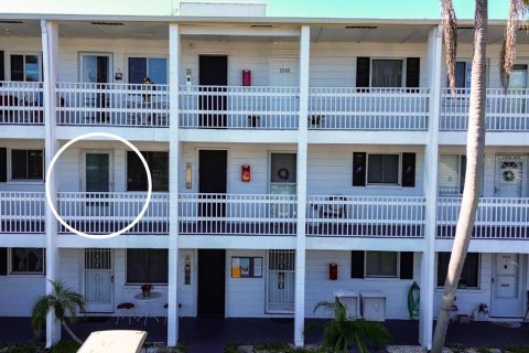 Condo in Bradenton, Florida, 1 bedroom  № 1381460 - photo 1