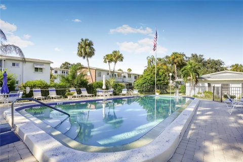 Condo in Bradenton, Florida, 1 bedroom  № 1381460 - photo 7